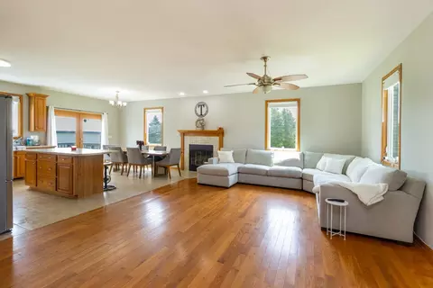 16649 Beaverton Rd, Capron, IL 61012 photo 11