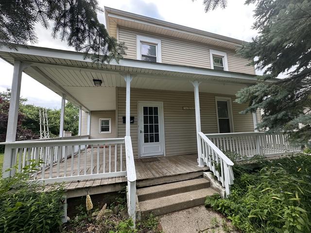 254 S Locust St, Arcola, IL 61910