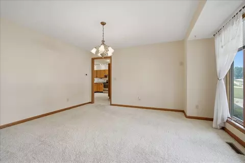 2 Stetson Dr, Bloomington, IL 61701 photo 7