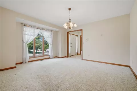 2 Stetson Dr, Bloomington, IL 61701 photo 8