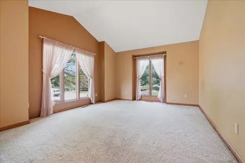 2 Stetson Dr, Bloomington, IL 61701 photo 6