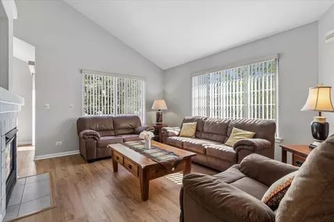 Living - 1720 Sienna Ct, Wheeling, IL 60090 photo 1 of 5