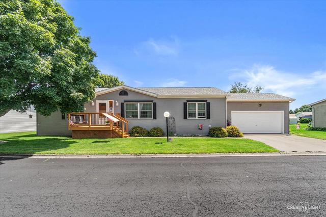 605 Bluebird Cir, Sandwich, IL 60548