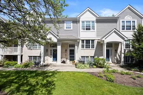 2625 Woodmere Dr, Darien, IL 60561