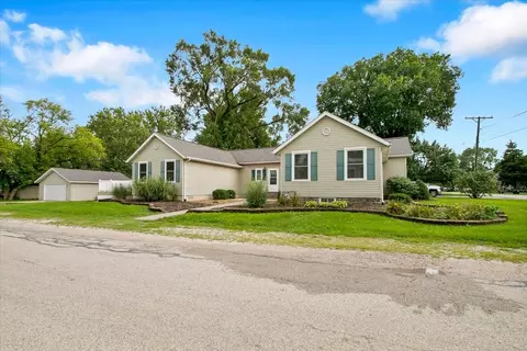 295 N 1st Ave, Coal City, IL 60416