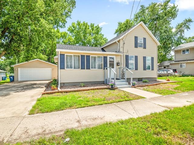 29 W Main St, Amboy, IL 61310