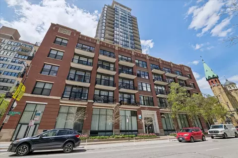 210 S Desplaines St #507, Chicago, IL 60661