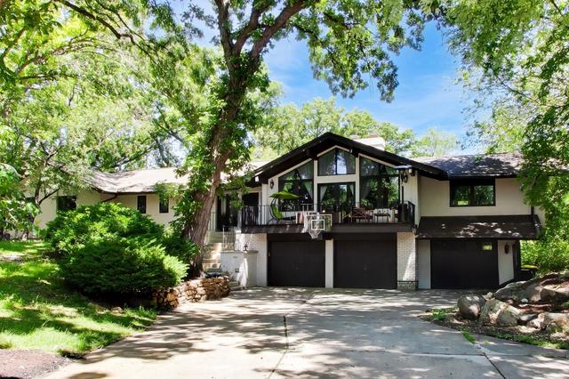 35 Windsor Dr, Oak Brook, IL 60523