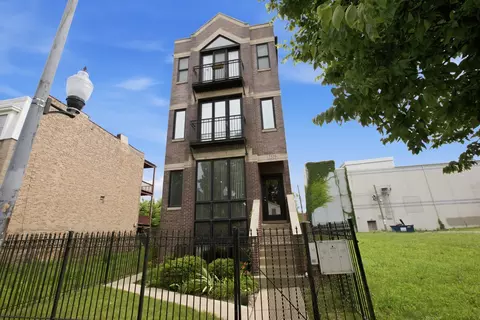 2539 W Warren Blvd #1, Chicago, IL 60612