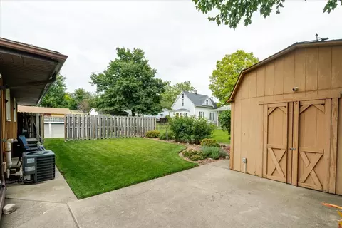 1222 S Mason St, Bloomington, IL 61701 photo 4