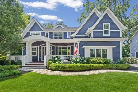 407 Lake St, Libertyville, IL 60048