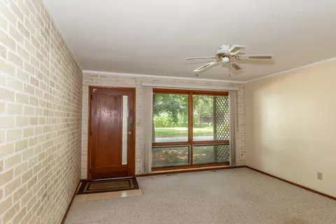 504 Judd St, Dwight, IL 60420 photo 2