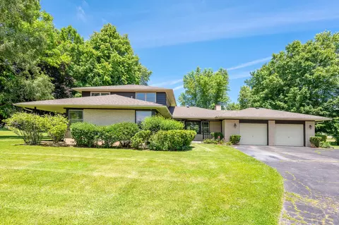 14950 W York House Rd, Wadsworth, IL 60083