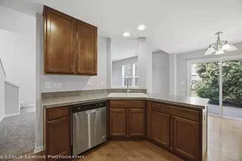 337 Devoe Dr #337, Oswego, IL 60543 photo 8