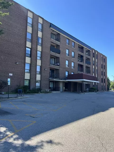 6330 Lincoln Ave #1E, Morton Grove, IL 60053