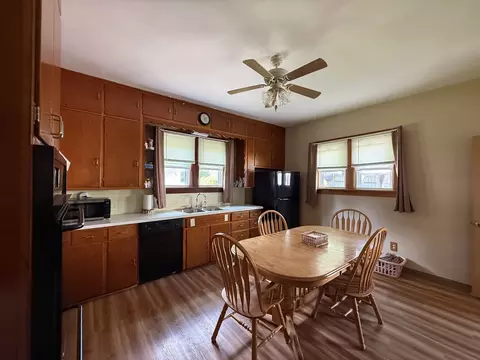 304 E Minnesota St, Spring Valley, IL 61362 photo 8