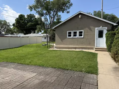 304 E Minnesota St, Spring Valley, IL 61362 photo 3