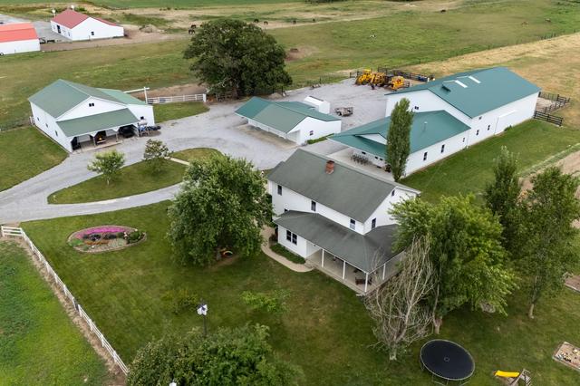 17057 E Saddle Club Rd, Belle Rive, IL 62810