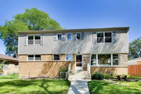 9433 Kildare Ave, Skokie, IL 60076