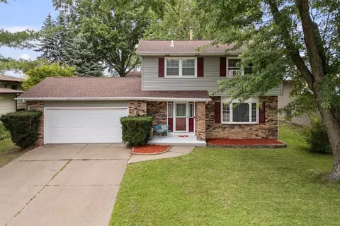 816 W 57th St, Davenport, IA 52806
