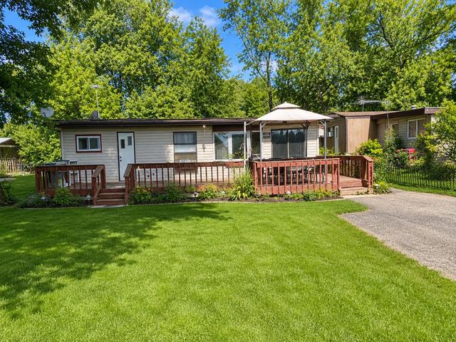 272 Misty Rdg, Lakemoor, IL 60051