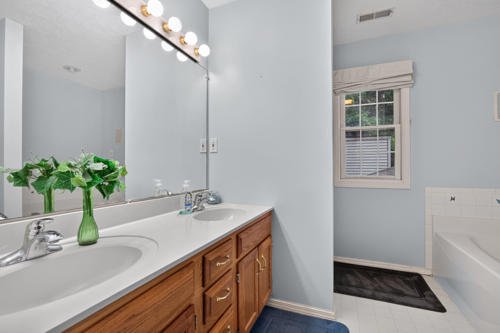 2 Scenic Pt, Bloomington, IL 61701 photo 32