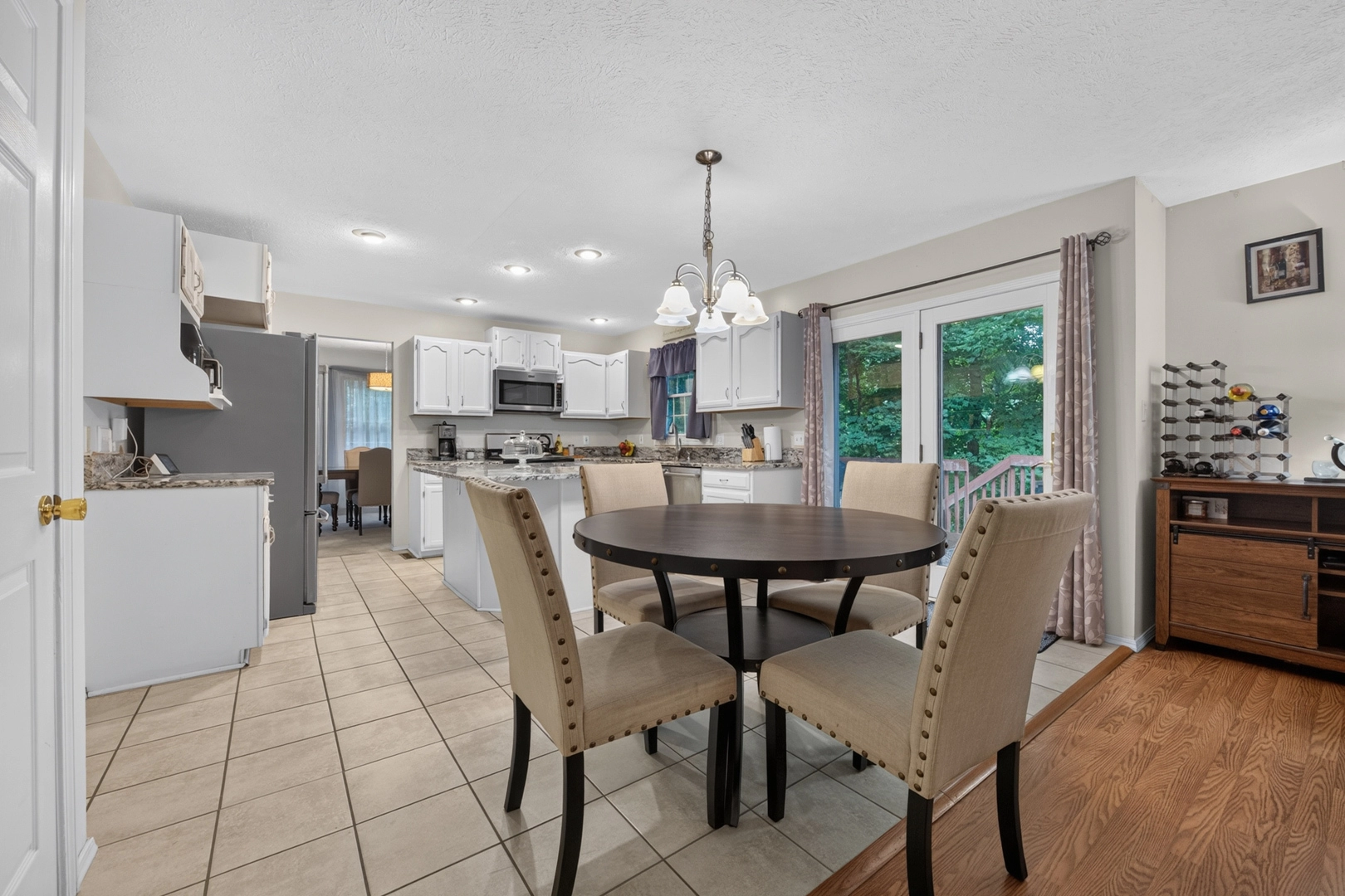 2 Scenic Pt, Bloomington, IL 61701 photo 10