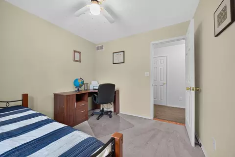 2 Scenic Pt, Bloomington, IL 61701 photo 27