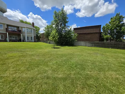 Exterior - 4129 Florence Way, Glenview, IL 60025 photo 4 of 7