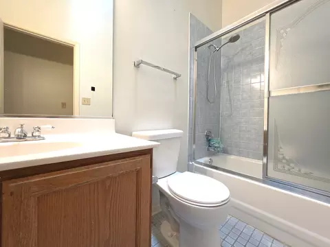 Bath - 4129 Florence Way, Glenview, IL 60025 photo 2 of 4
