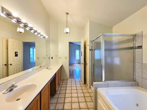 Bath - 4129 Florence Way, Glenview, IL 60025 photo 4 of 4