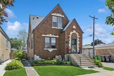 3835 Maple Ave, Berwyn, IL 60402