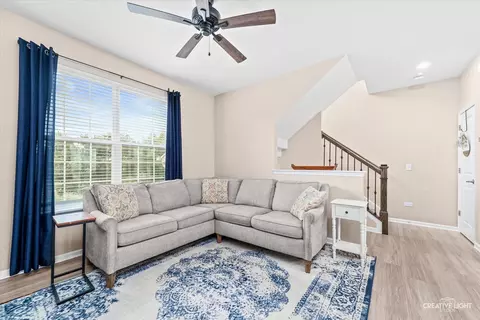 416 Shadow Ct, Oswego, IL 60543 photo 3