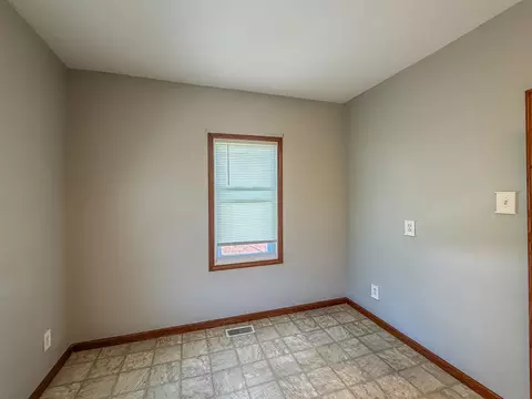 617 Edgar Ave, Mattoon, IL 61938 photo 9