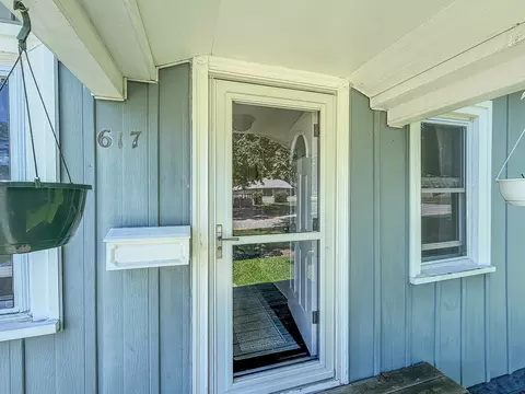 617 Edgar Ave, Mattoon, IL 61938 photo 3