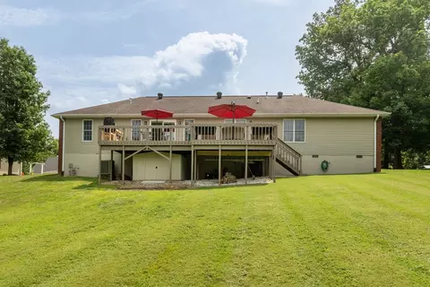 Exterior - 2504 Saddle Ln, Marion, IL 62959 photo 9 of 13