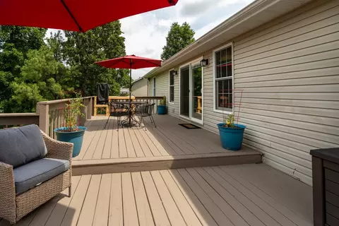 Exterior - 2504 Saddle Ln, Marion, IL 62959 photo 7 of 13