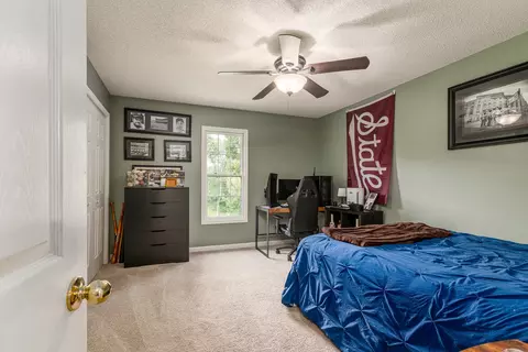 Bedroom - 2504 Saddle Ln, Marion, IL 62959 photo 3 of 6