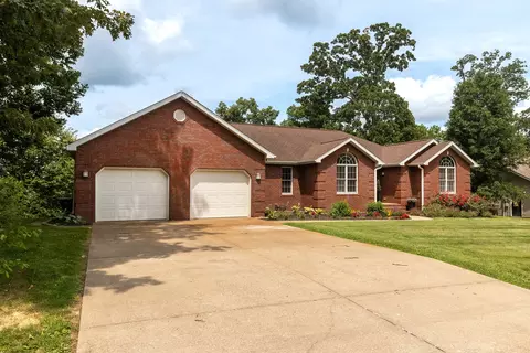 Exterior - 2504 Saddle Ln, Marion, IL 62959 photo 3 of 13