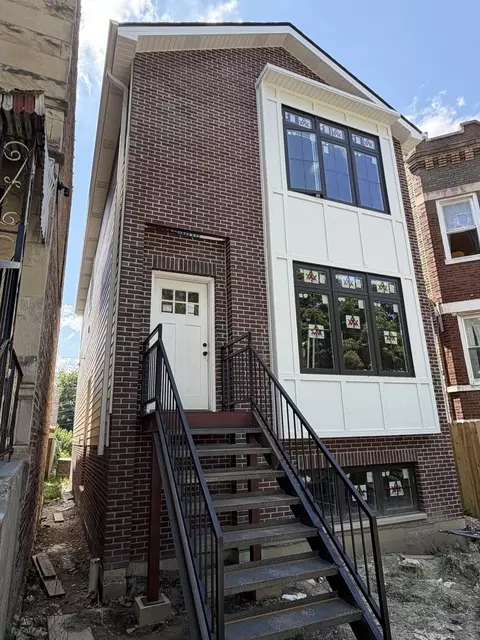 640 N Trumbull Ave, Chicago, IL 60624
