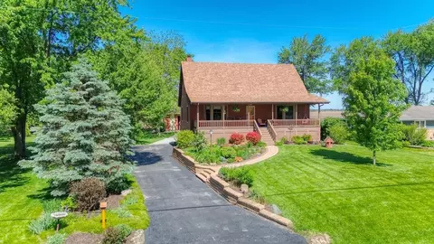 1570 S Sandbar Rd, Kankakee, IL 60901