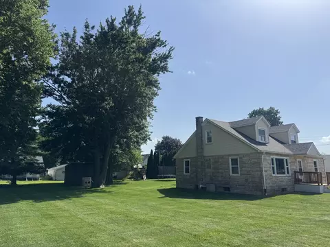 506 SW 3rd St, Aledo, IL 61231 photo 2