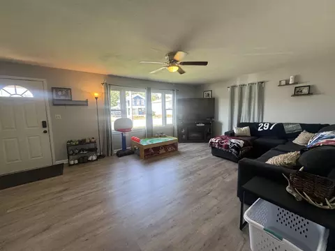 506 SW 3rd St, Aledo, IL 61231 photo 5