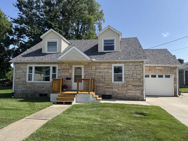 506 SW 3rd St, Aledo, IL 61231