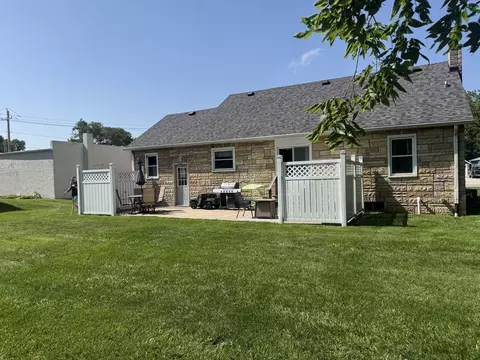 506 SW 3rd St, Aledo, IL 61231 photo 4