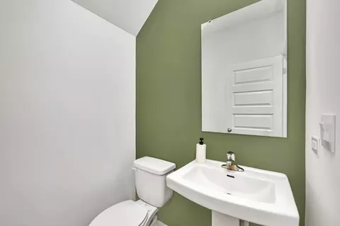 Bath - 2252 Bodega Rd, Oswego, IL 60543 photo 1 of 3