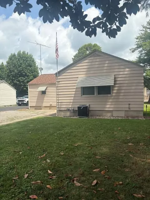 308 Bailey Ln, Benton, IL 62812 photo 2
