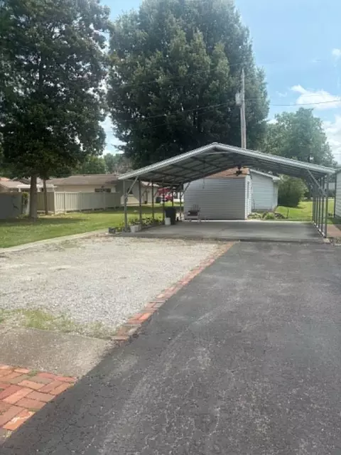308 Bailey Ln, Benton, IL 62812 photo 7