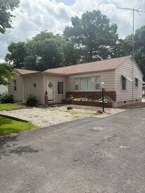 308 Bailey Ln, Benton, IL 62812 photo 4