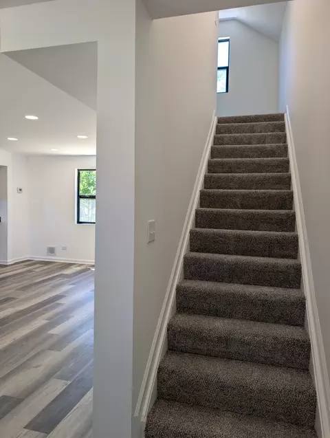 Entry Way - 206 E Jefferson St, Gardner, IL 60424 photo 1 of 3